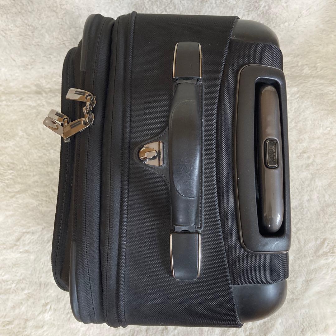 ZERO HALLIBURTON　キャリーケース　大容量　ガーメントバッグ付き