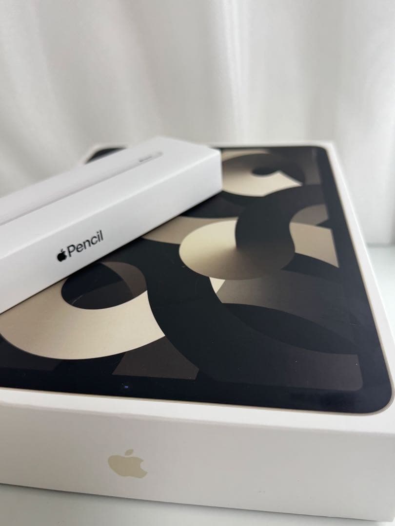 Apple iPad Air (第5世代)64GBスターライトPencil 付き