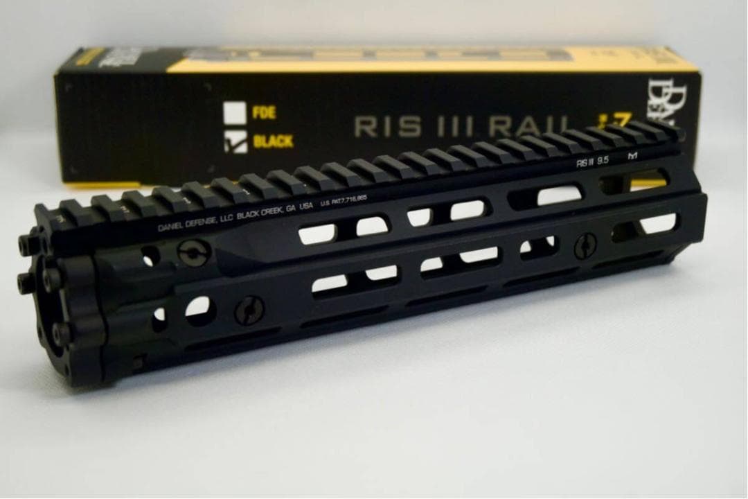 LDT DanielDefense RISⅢ ハンドガード ブラック9.5インチ