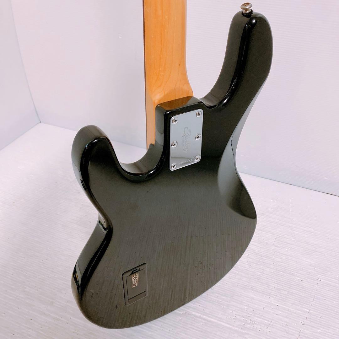Sterling by Musicman Ray34　4弦ベースギター