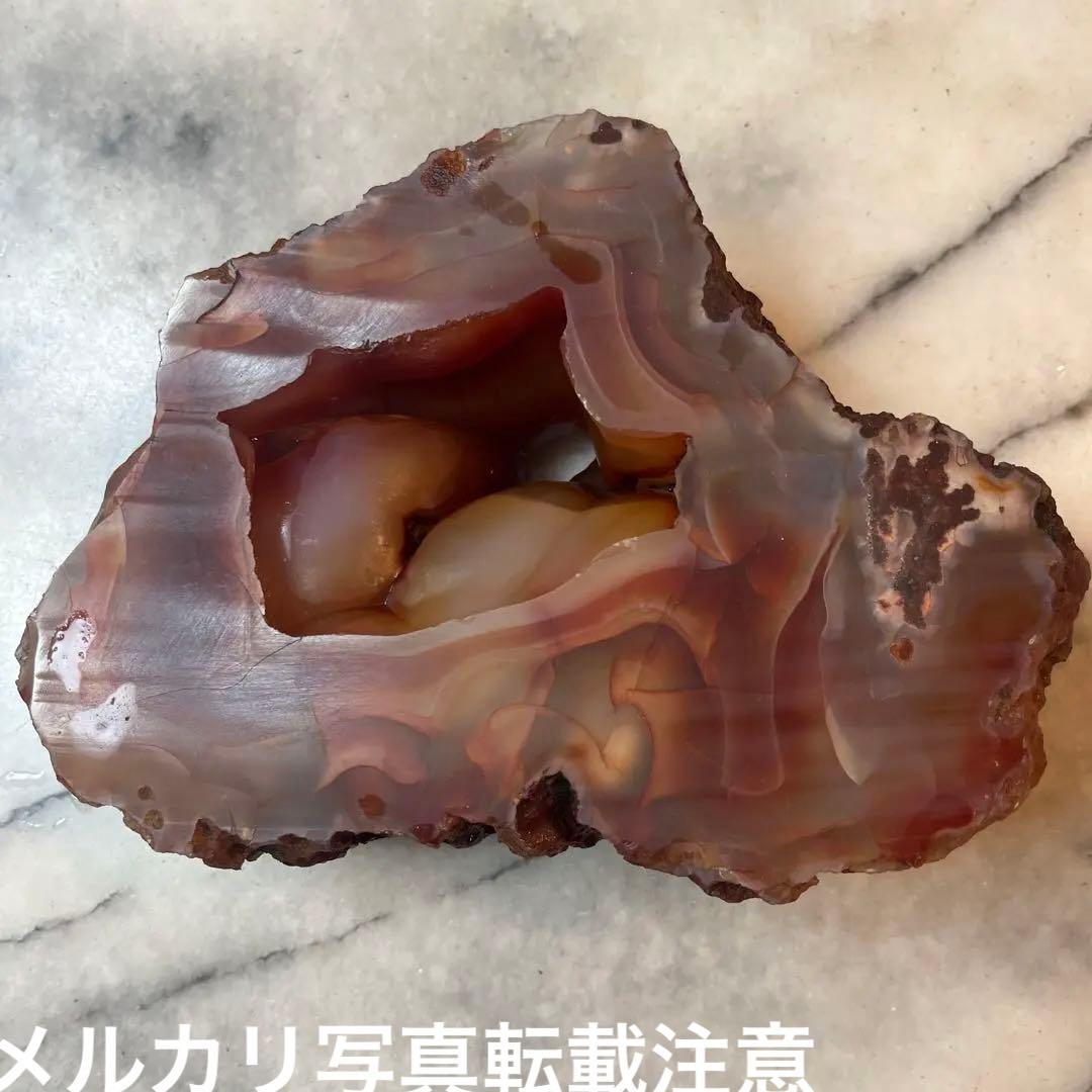 ⚠️注意‼️発送が特定月末の限定品 　赤は魔を払う縁起の良い石　おすすめの古い原石