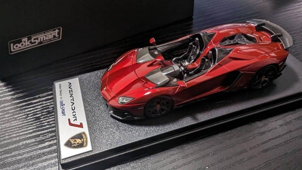 1/43 Looksmart ランボルギーニ Aventador J (Red)