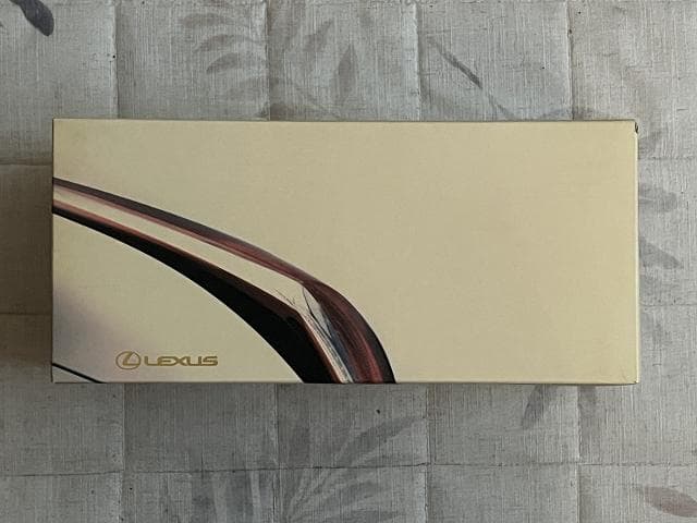 ノレブ　1/18スケール　レクサス LS460