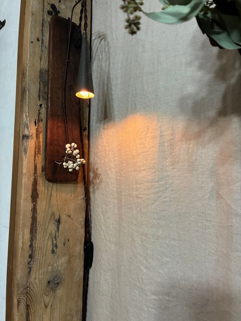 古道具 壁掛けライト 古材 照明 古雑貨 シャビー