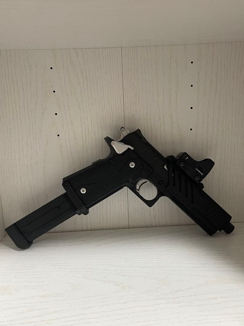 ハイキャパE【拡張マガジン＆サイト付き】