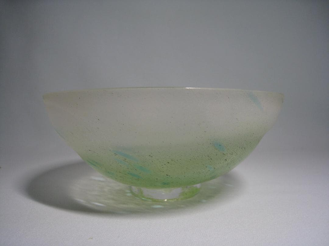 ガラス製抹茶碗　水崎長寿　義山茶盌　銘【浅黄霜】