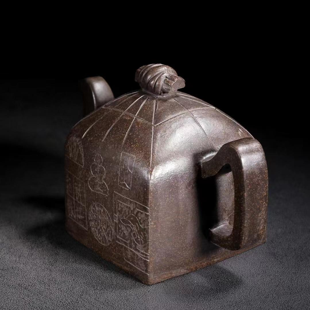 中国古美術・宜興原鉱古銅泥壺・紫砂壺・品名：印包・底款：厚徳載物・朱泥・急須