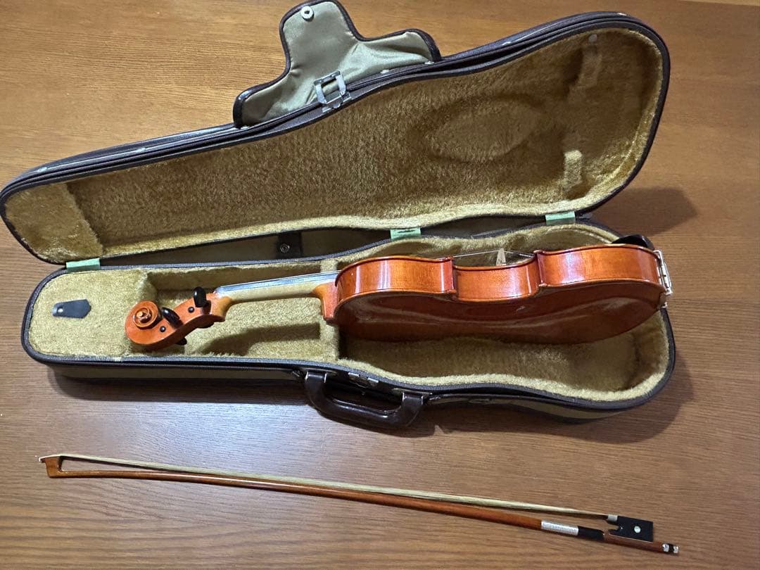 スズキバイオリン3/4 弓、ケース付き