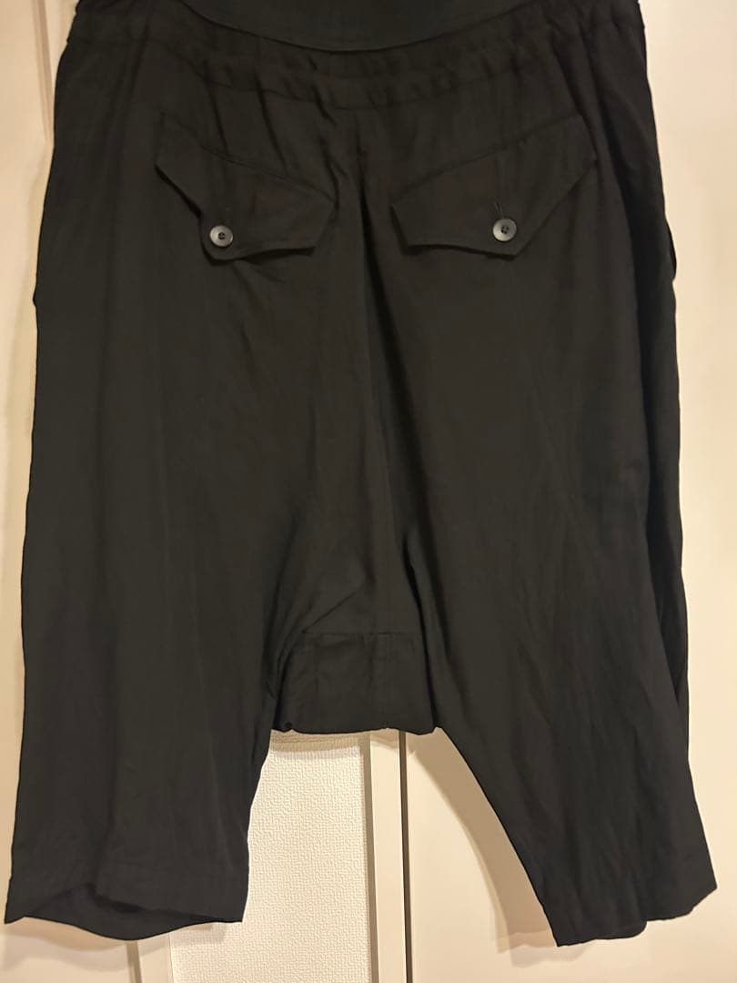 値下げ！！美品！！ユリウス　クロップドサルエルパンツ