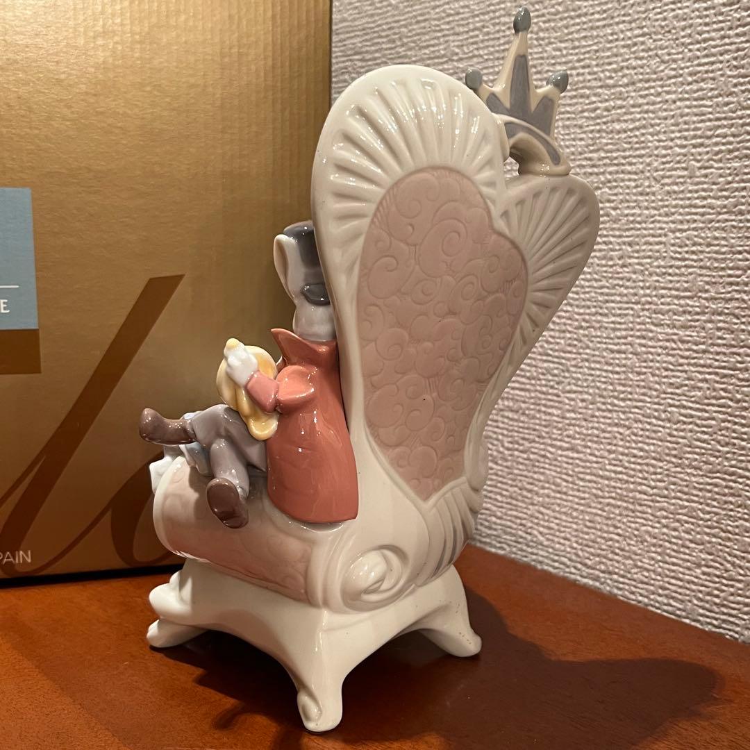 希少　新品　未使用　不思議の国のアリス　リヤドロ　陶器　人形　置物　箱入り