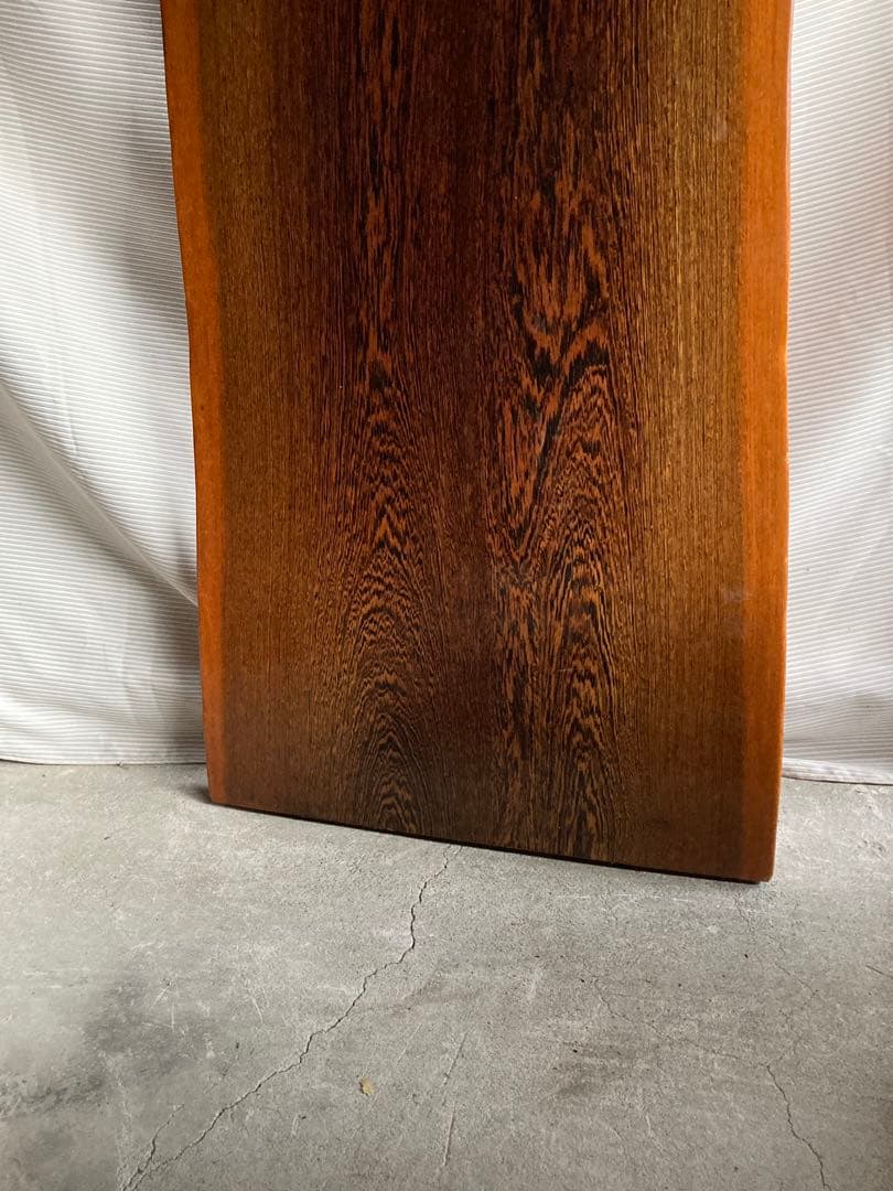 無垢　一枚板　カウンター　ブビンガ?