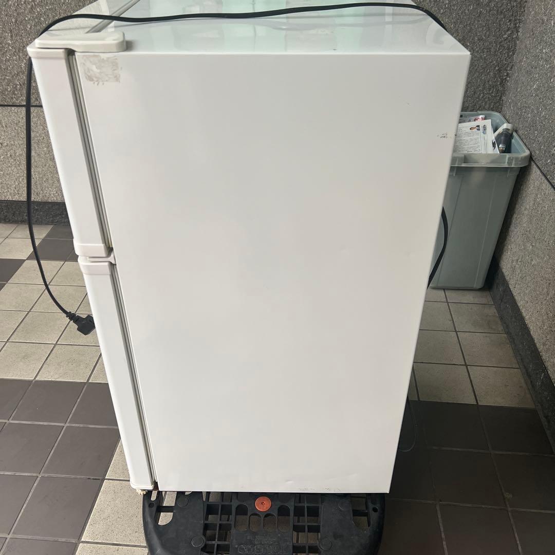 S-cubism 2ドア冷蔵庫 R-90WH 一人暮らし用