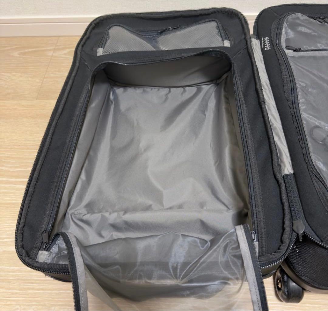 【〜1/3】バートン Burton Wheelie Cargo 65L ブラック