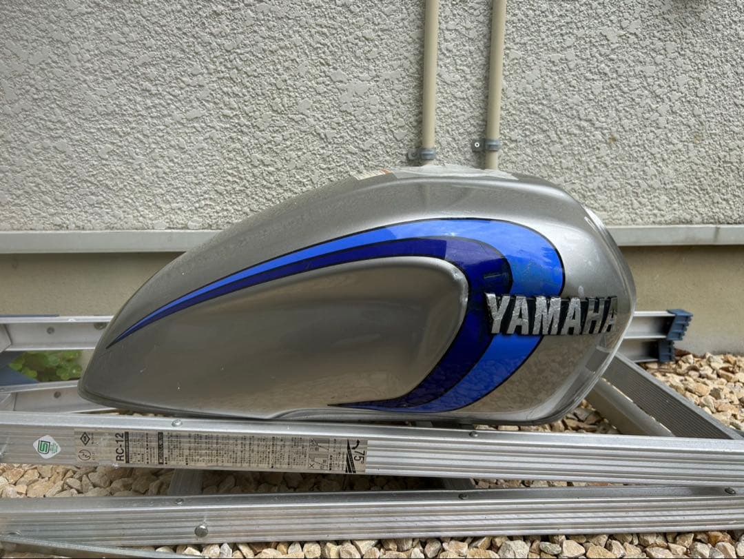 xjr400タンク　4hm rh02j 後期