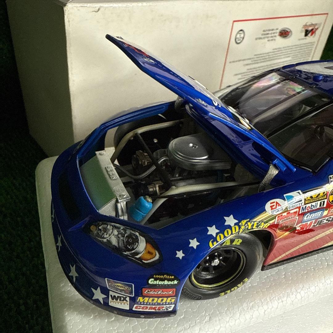 ＆【A0118】激レア 2007 デイル・アーンハートJR #8 レーシングカー