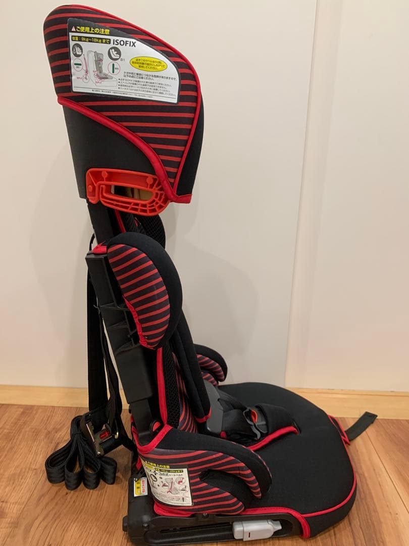 日本育児ジュニアシート ISOFIX 黒/赤