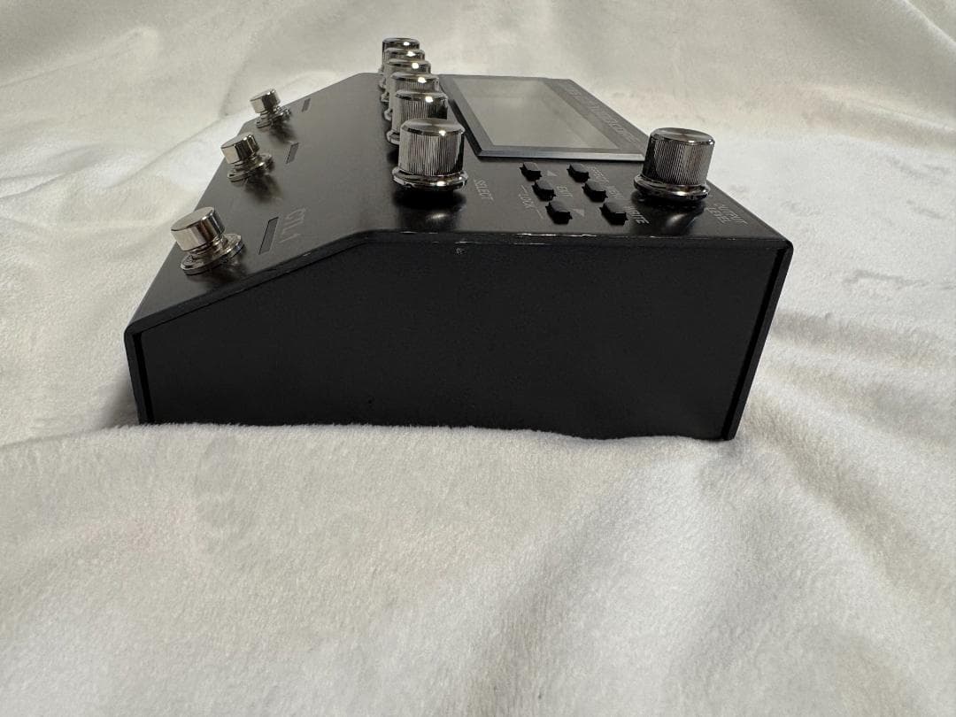 [美品] BOSS GT-1000CORE　箱、アダプター、USBケーブル付