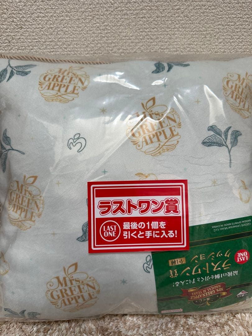 Mrs. GREEN APPLE クッション ラストワン賞
