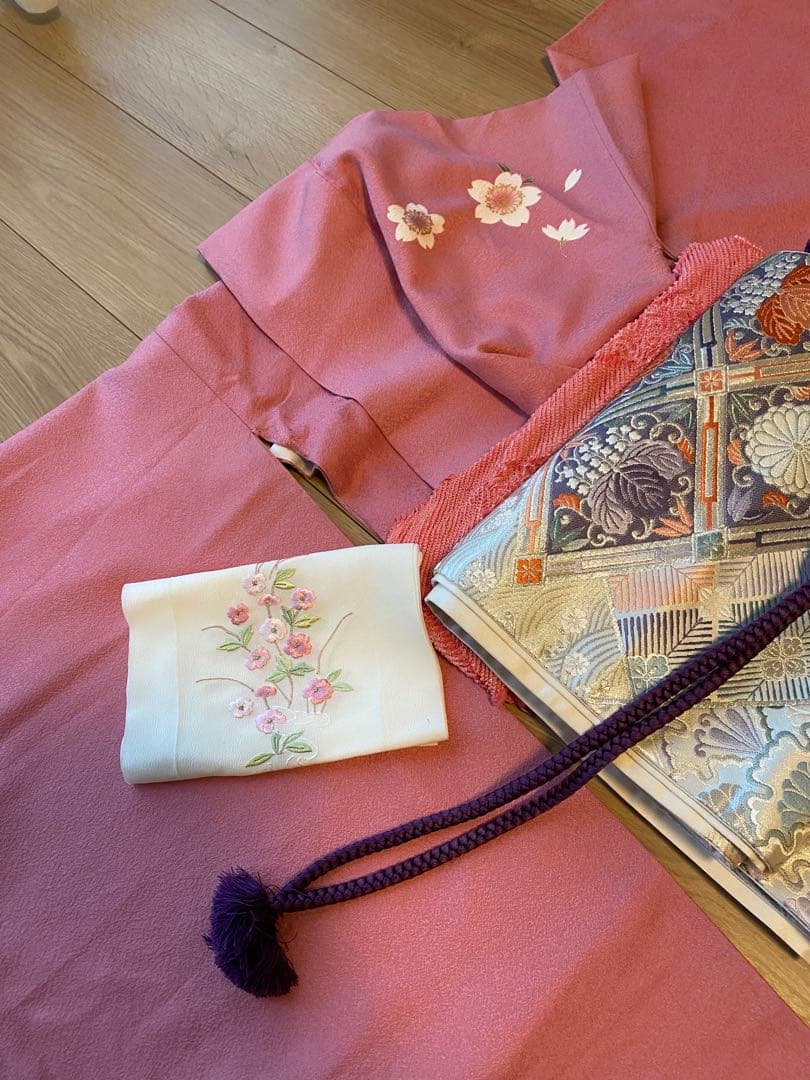 【振り袖　5点セット】　振袖　刺繍　卒業式　袴　ピンク　紫　フルセット