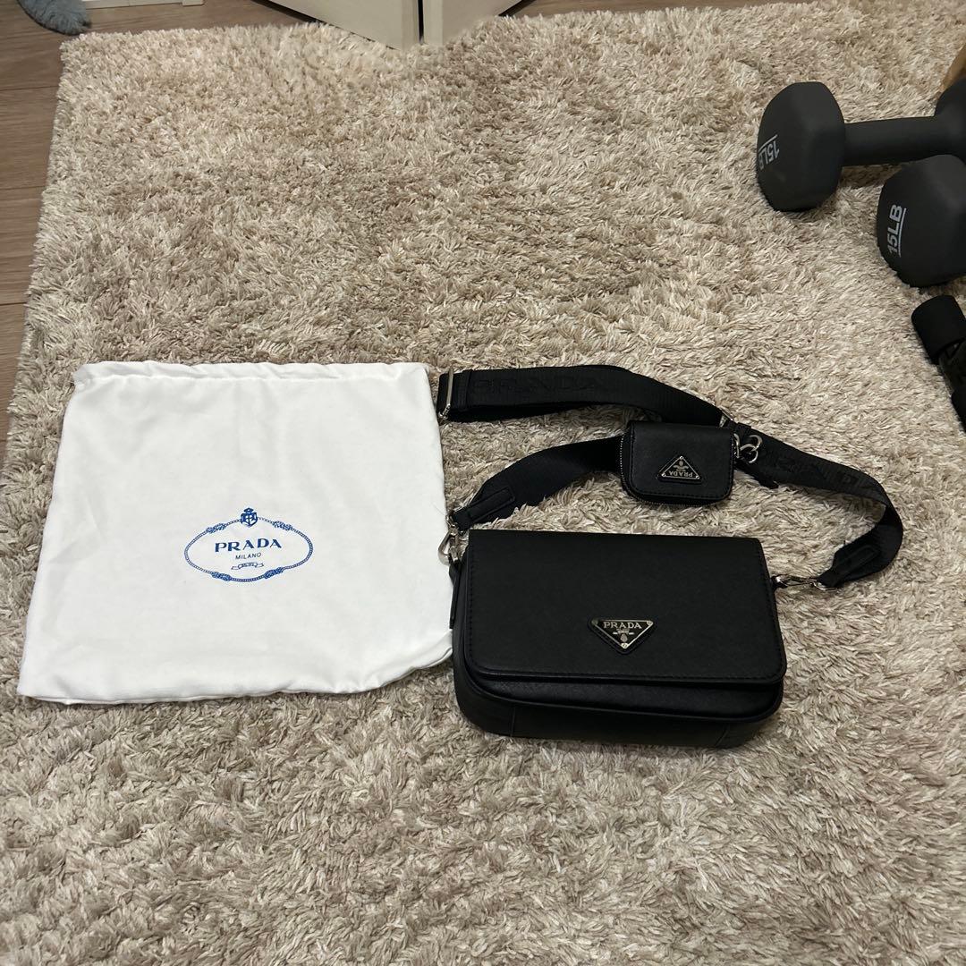 PRADA サイファーノレザー　ショルダーバッグ