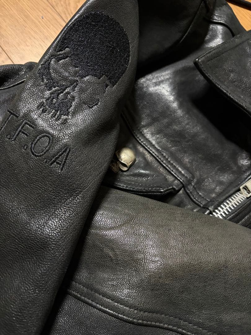 COLLARS 河内鉄生モデル ゴートベジタブルライダース