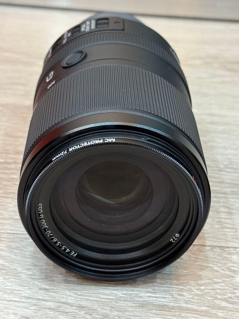 ソニー　α[Eマウント]用レンズ　SEL70300G