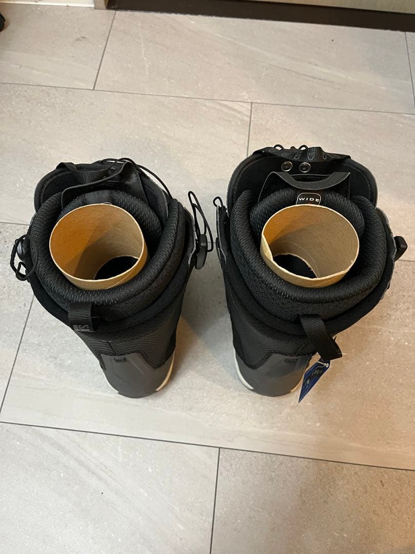 新品未使用 SALOMON スノーボードブーツ 28cm