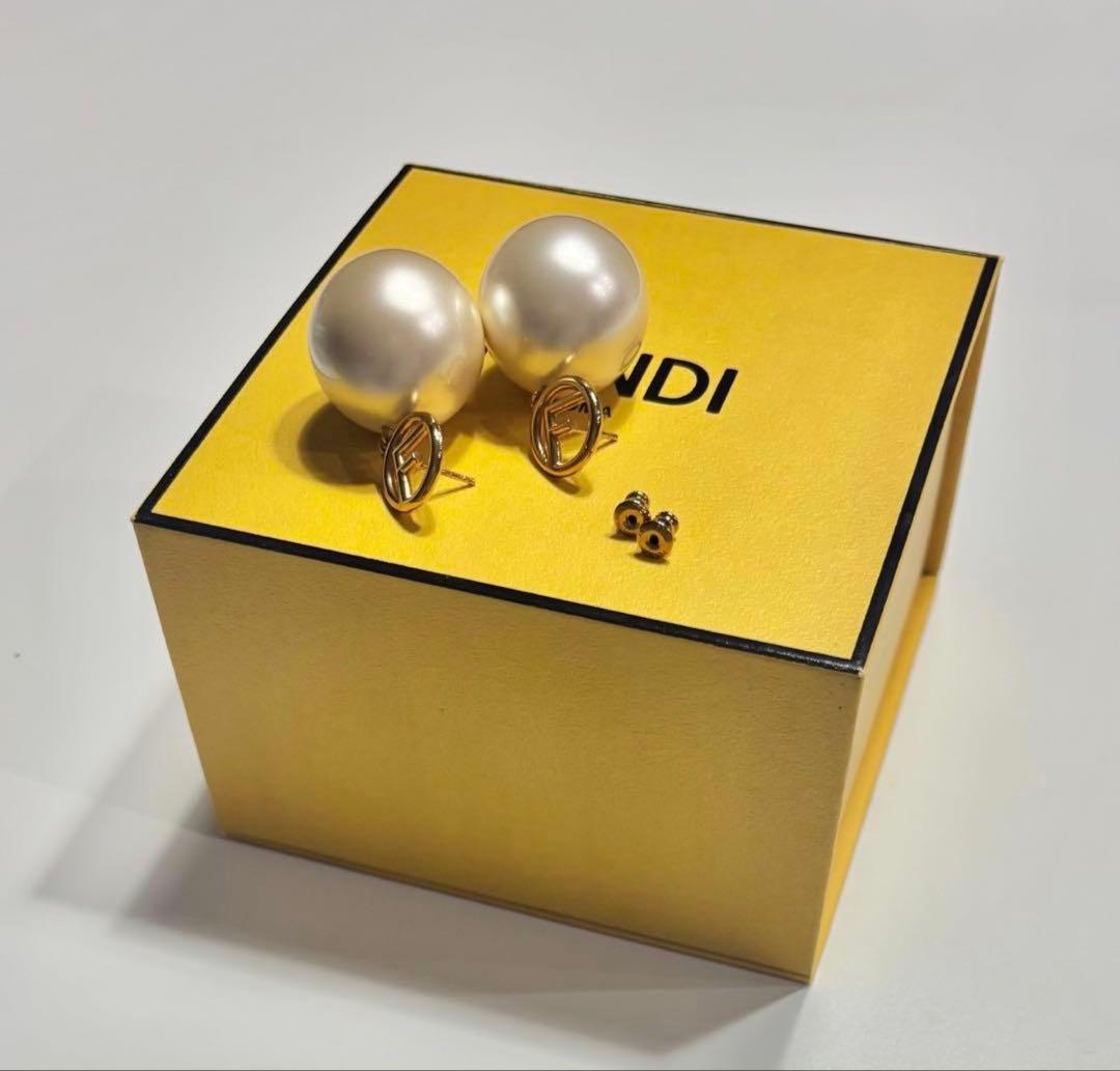 FENDI フェンディ パール ゴールド ピアス 両耳約2.5cm