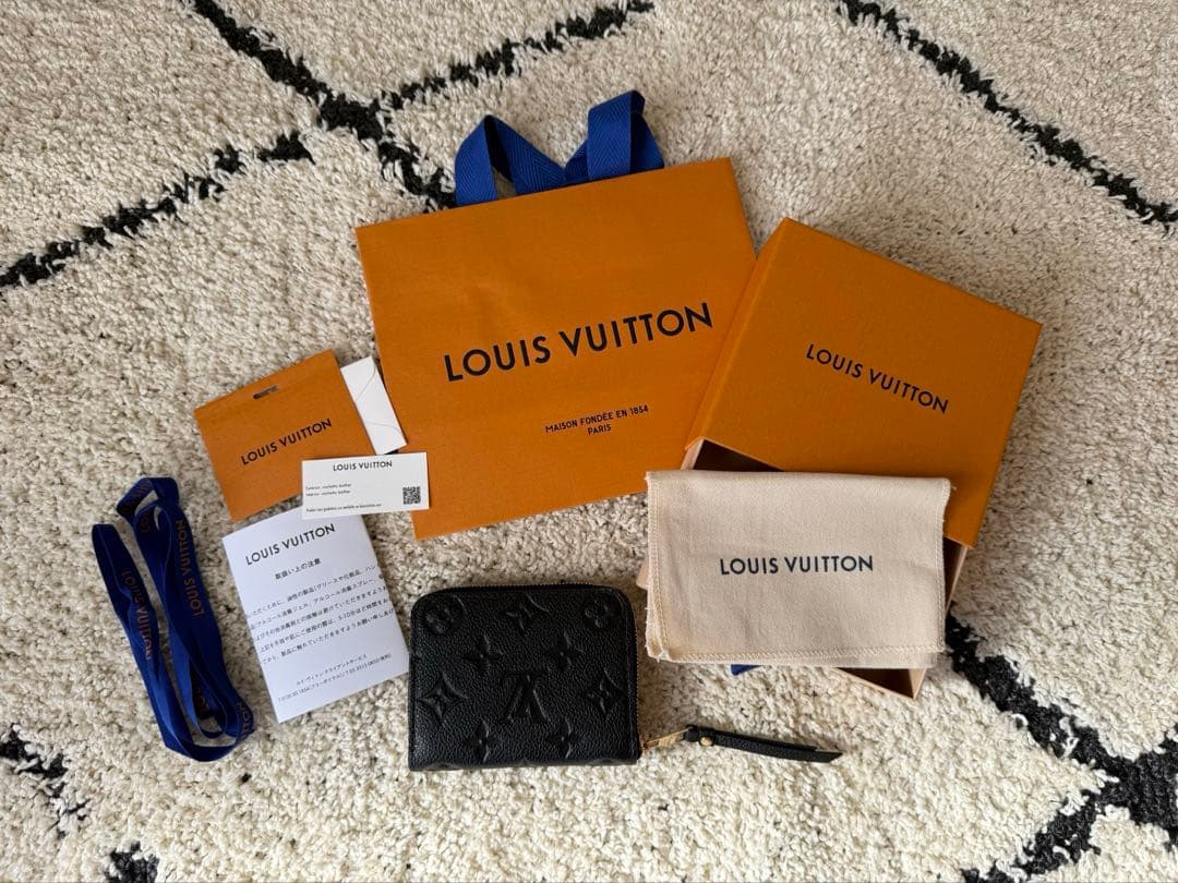 新品同様 Louis Vuitton ジッピーパース