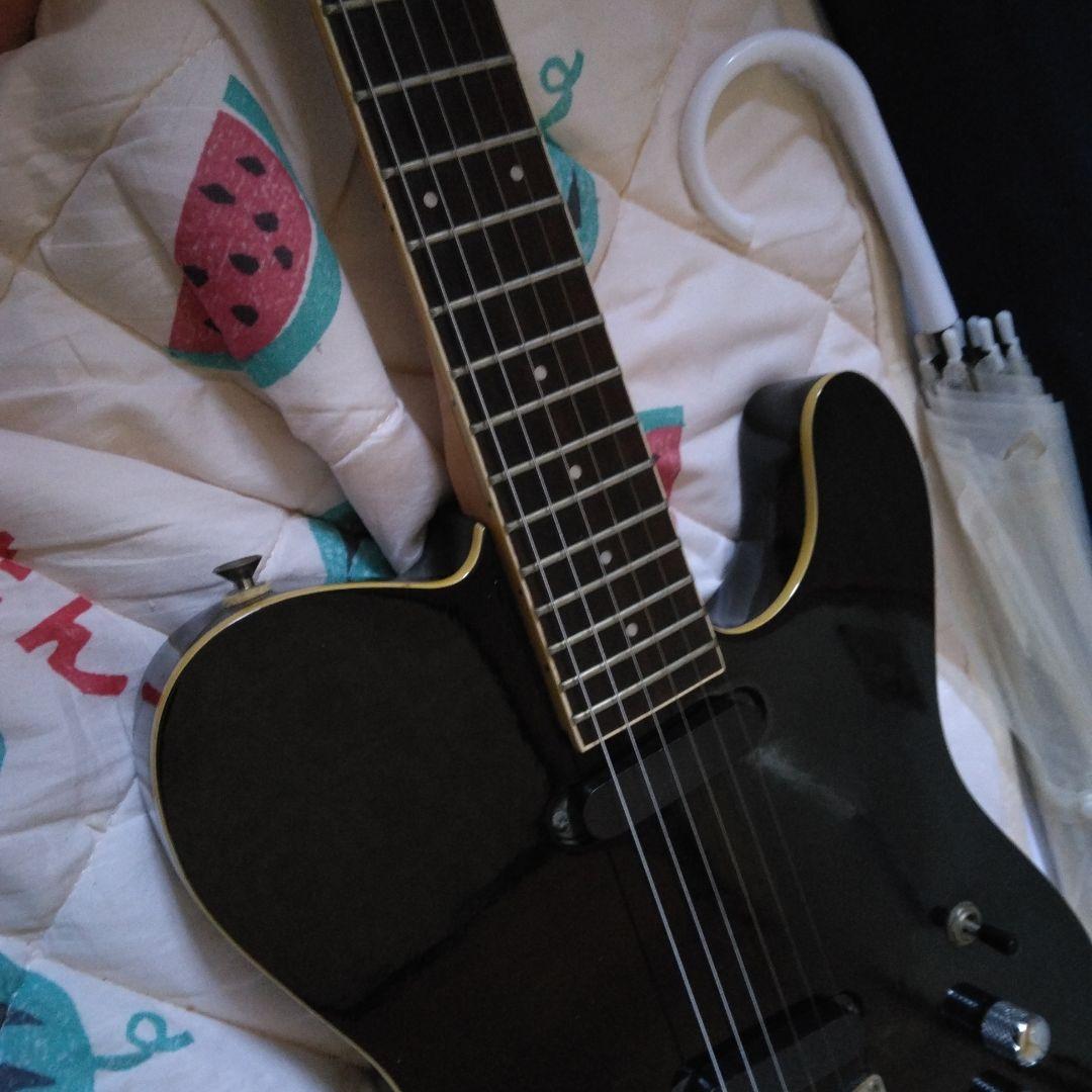 黒いテレキャスタータイプエレキギター