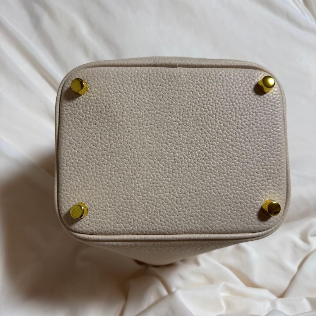 ベージュ レザー トートバッグ