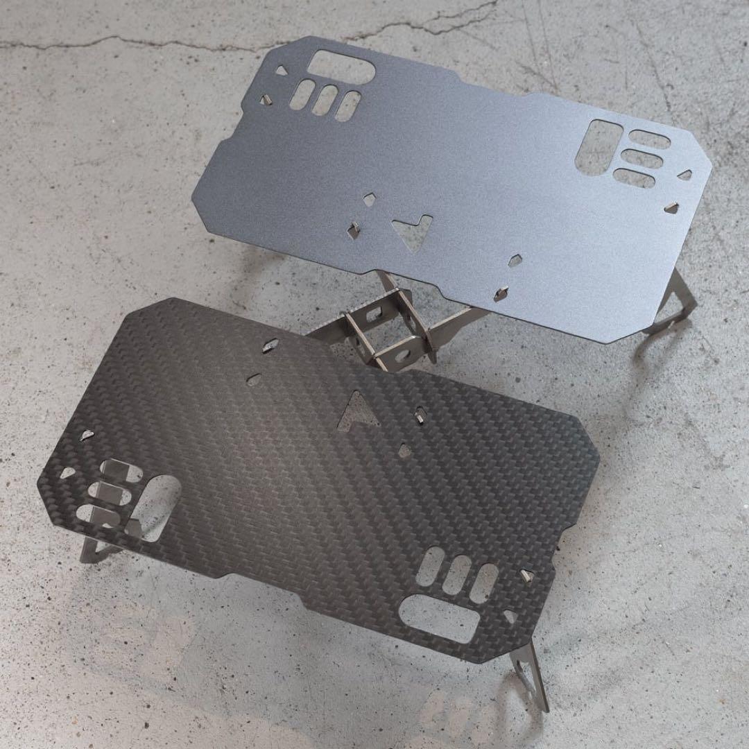 TiNY （TiNY Table）　カーボン✖︎アルミ