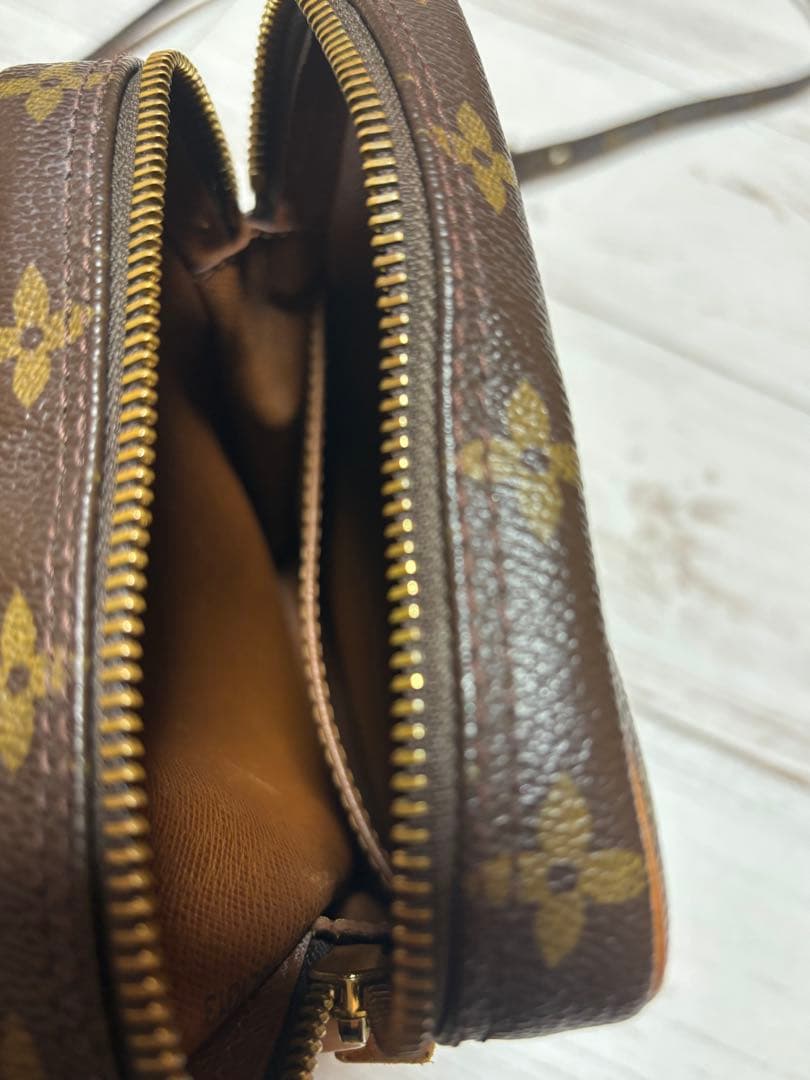 ルイヴィトン　ショルダーバック