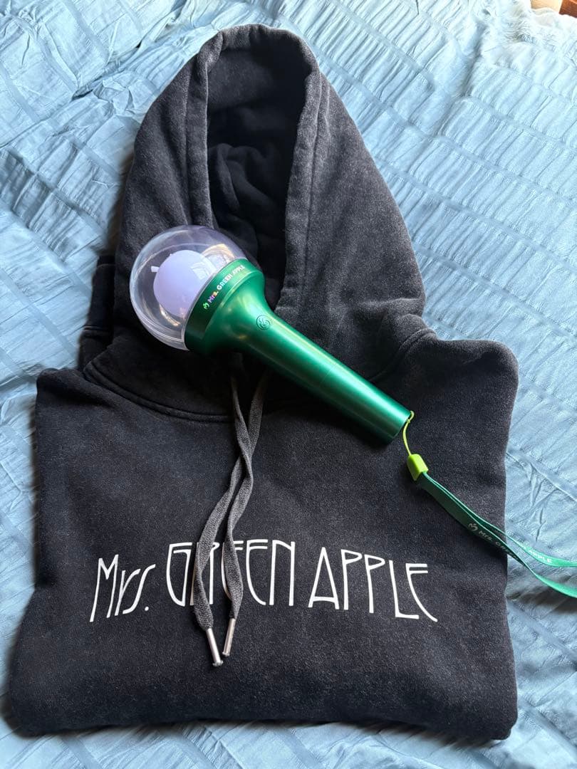 Mrs. GREEN APPLE パーカーとペンライトセット
