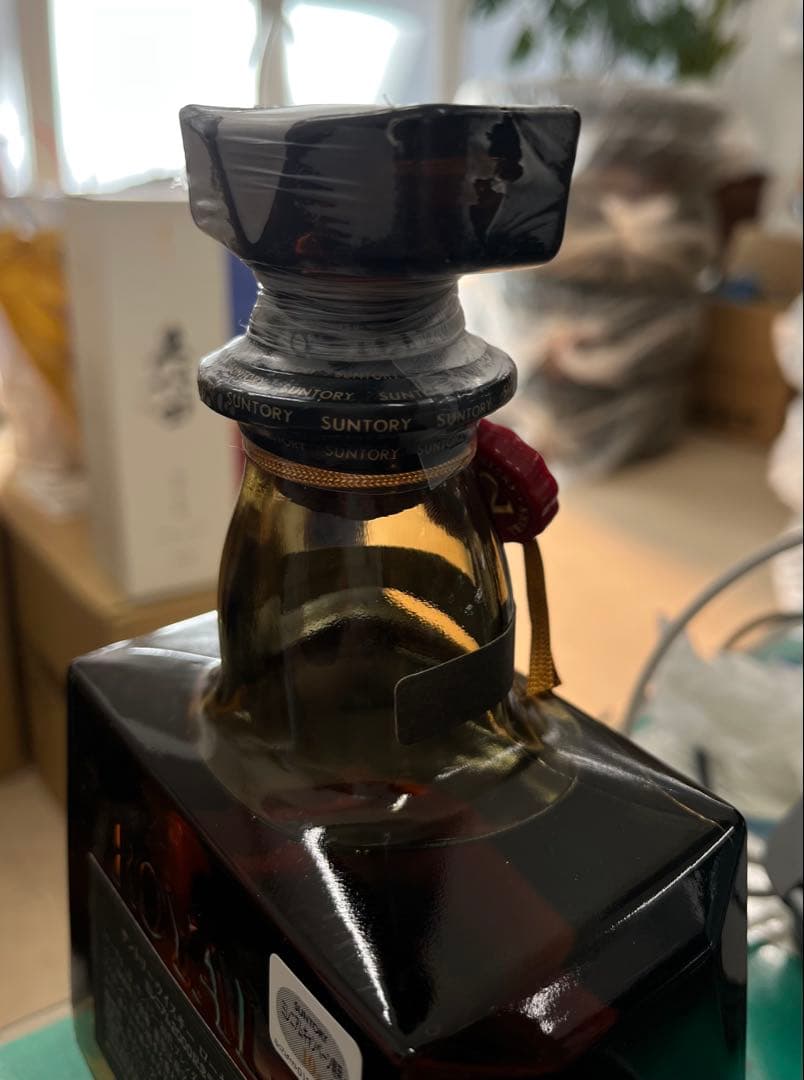 サントリー ローヤル 12年ミレニアム2000箱付き700ml 43%