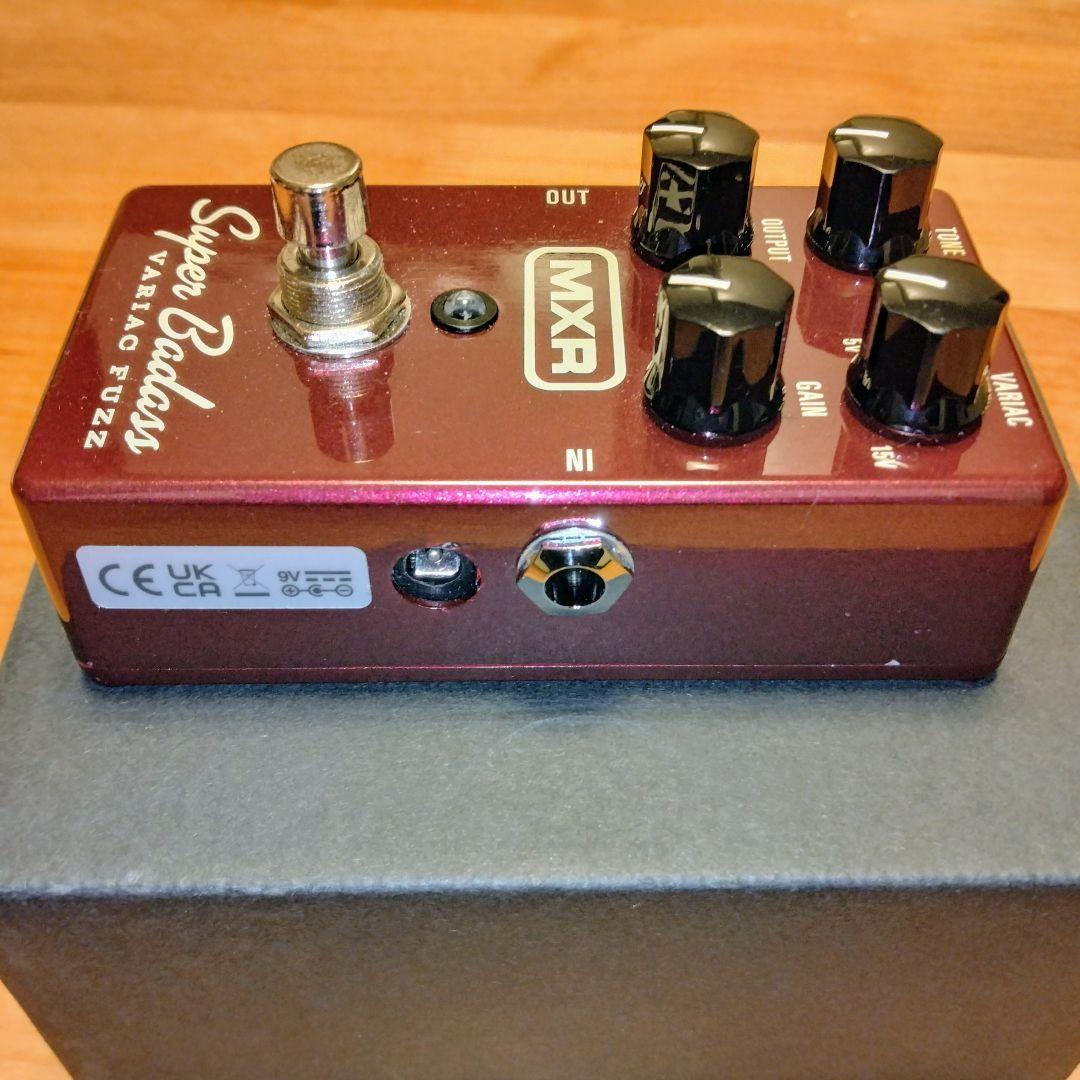 ギター MXR M236 Super Badass Variac Fuzz