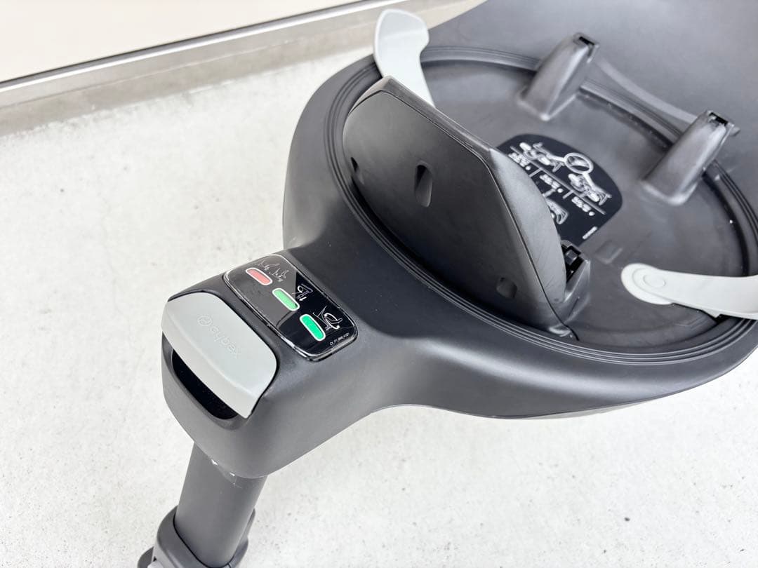 Cybex baseT ブラック チャイルドシート