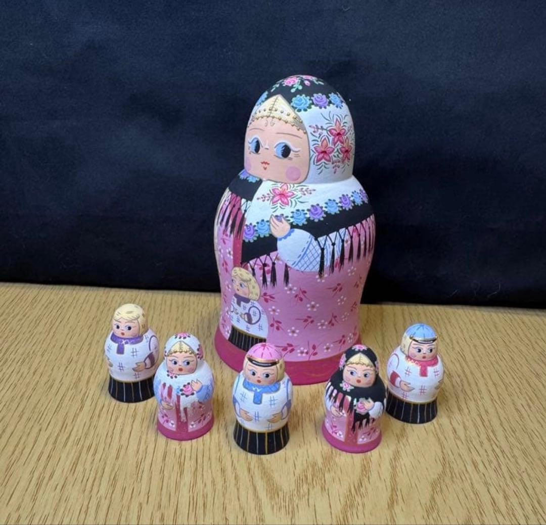 新品　ロシア　アーティスト　ダリア　ミッチィナ作品。マトリョーシカ。6体。
