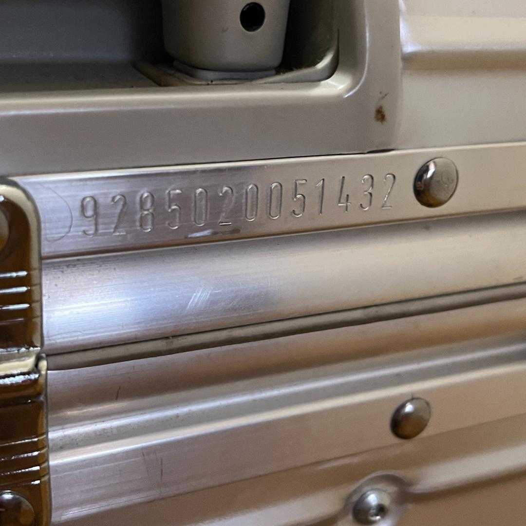 RIMOWA リモワ パイロット スーツケース 2輪 中古 シルバー