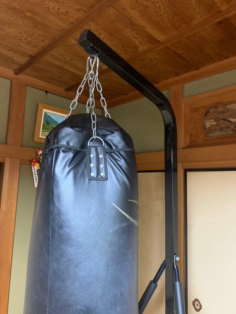黒 サンドバッグ チェーン付き