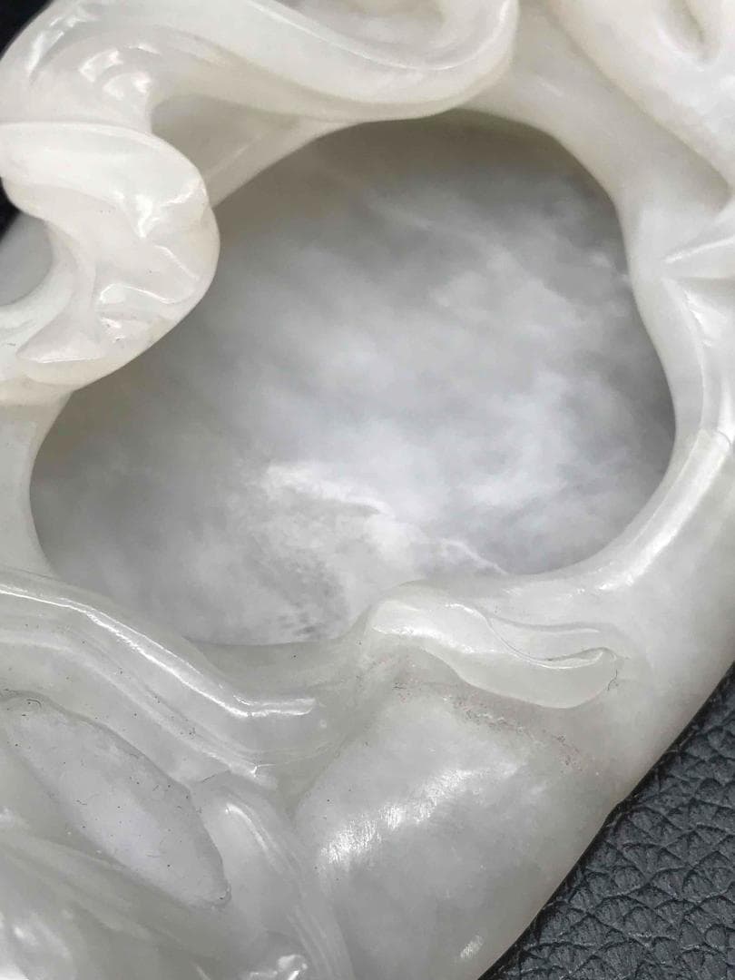 清時代　和田白玉 双神獣獅子彫水洗　白和田玉彫り　水指　水差し　文房(F-29)