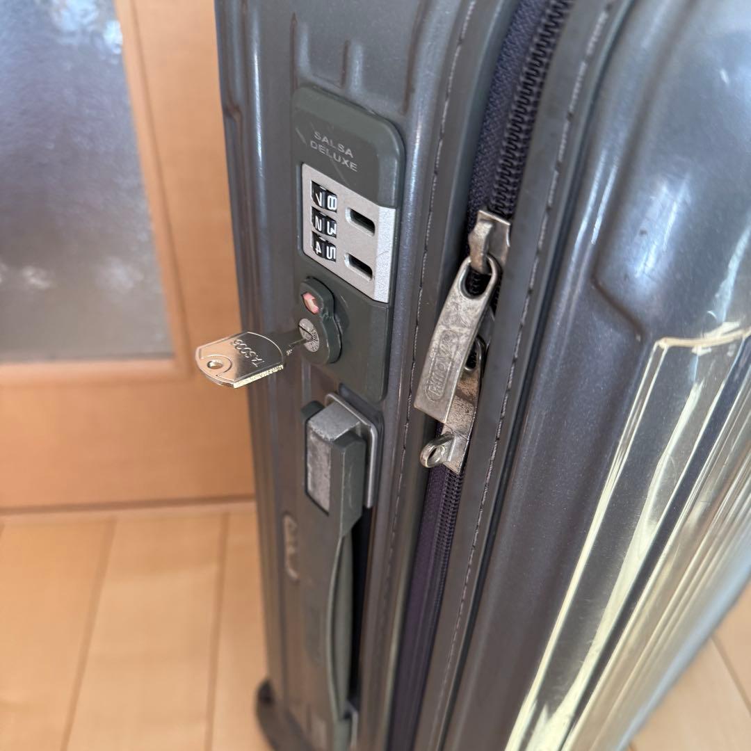 リモワ　RIMOWA サルサデラックス　2輪　32L 機内持込　グレー