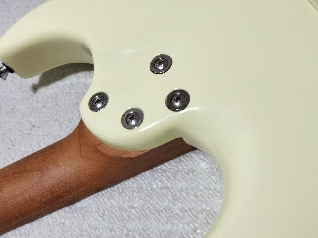 Bacchus バッカス ストラトキャスター HSH ケース 付き ほぼ新品