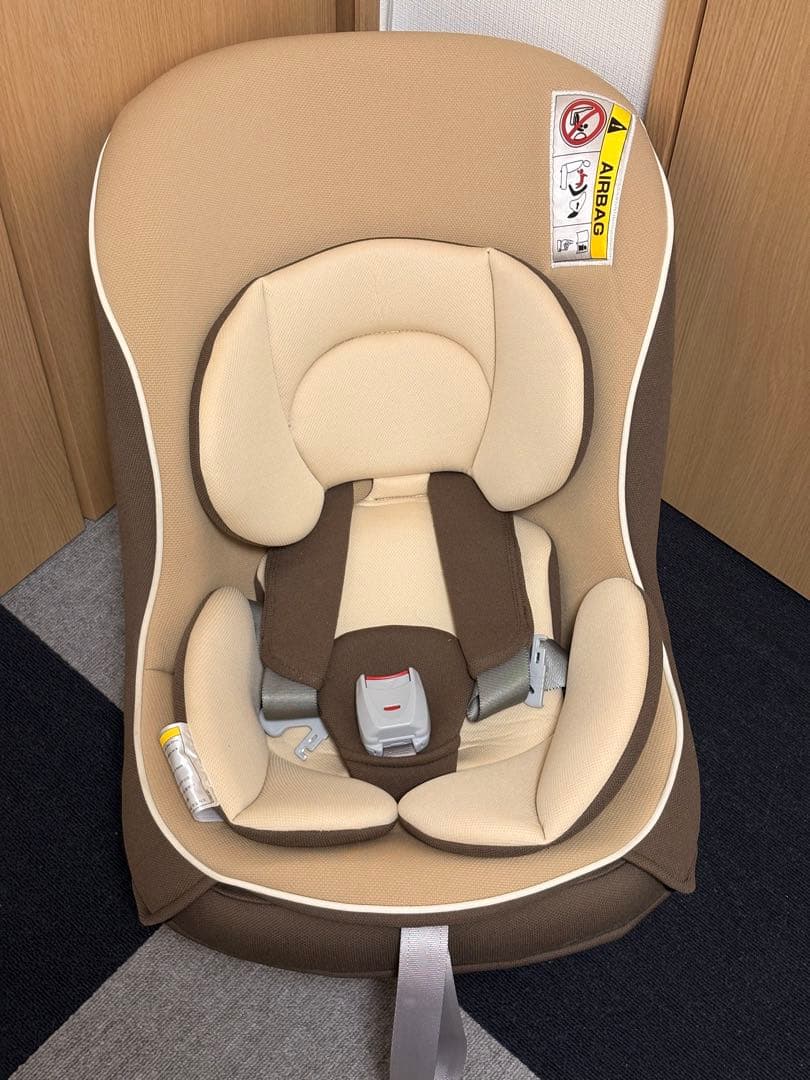 中古 コンビ fugebaby シートベルト固定 チャイルドシート