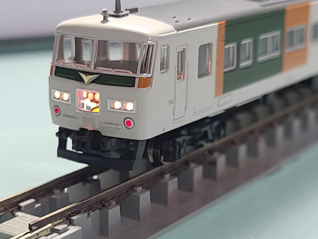 KATO 10-224 185系0番台踊り子8両基本セット