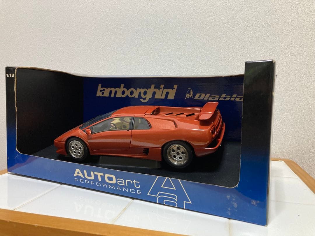 オートアート　1/18 ランボルギーニ　ディアブロ