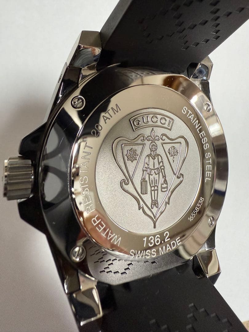 GUCCI Dive ブラック ラバーベルト 200M防水(45mm)