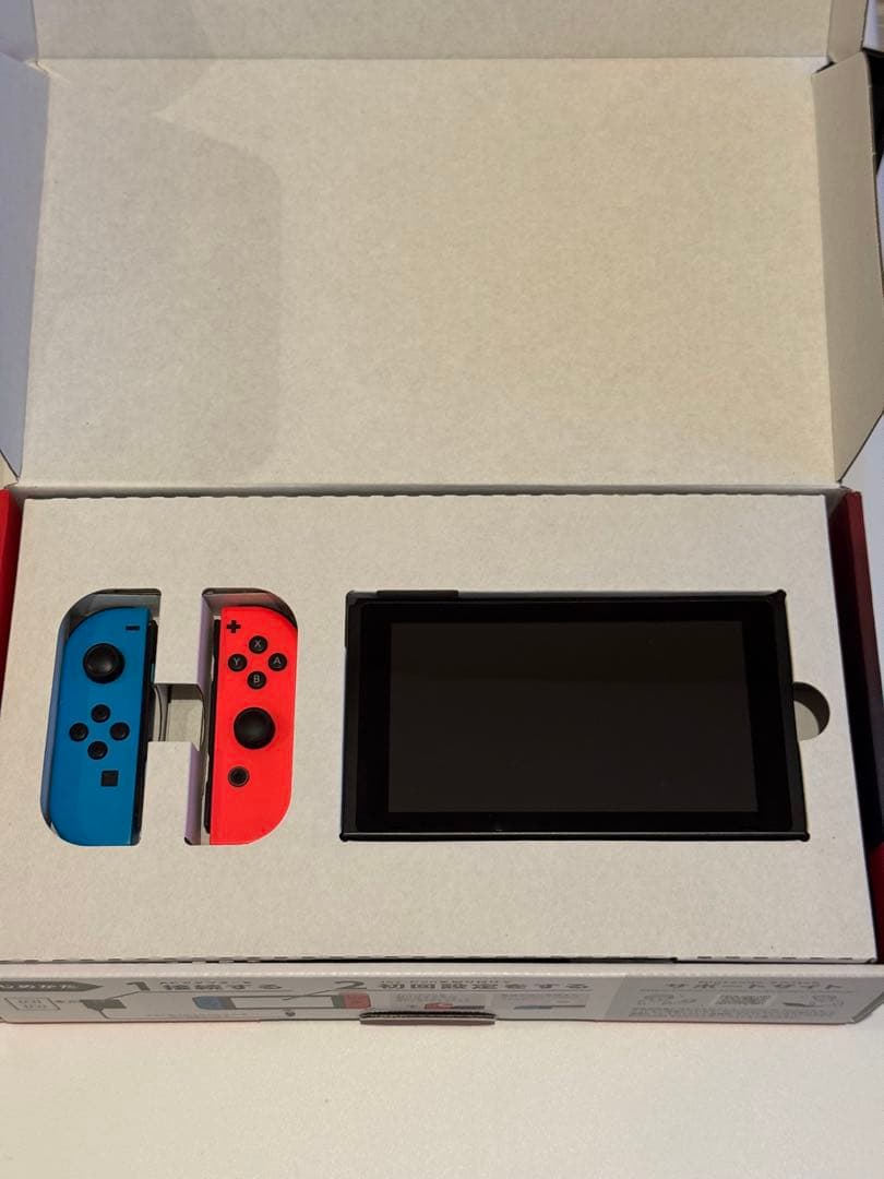 SDカードとケース付き！ Nintendo Switch 本体と付属品全部揃い