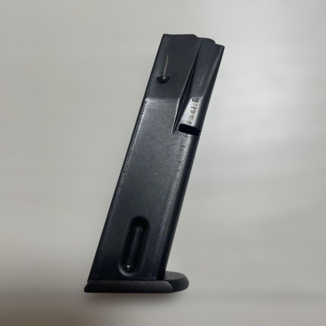 マルシン工業製　M84 ブラックHW モデルガン（観賞用）