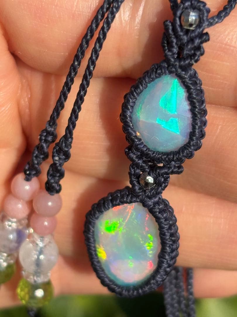 ◆ダブル オパール◆マクラメ編みペンダント